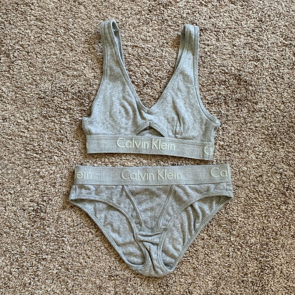 Calvin Klein Set Panty/Bralette